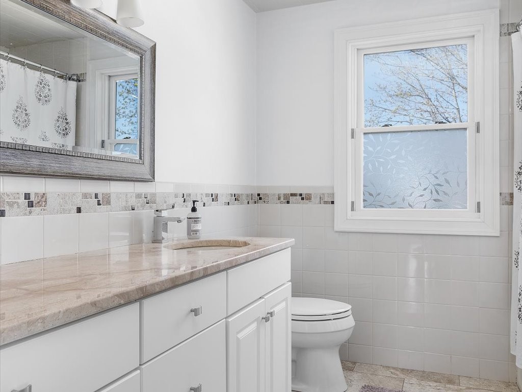 31 Abalone Road Narragansett, RI 02882 - Photo 14 of 19