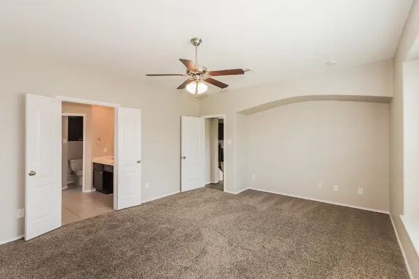 $2,200 | 439 Sky Ridge Drive, Alvin, TX 77511
