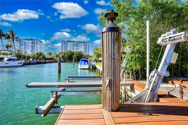 $3,087,000 | 2130 Northeast 122nd Road, North Miami, FL 33181