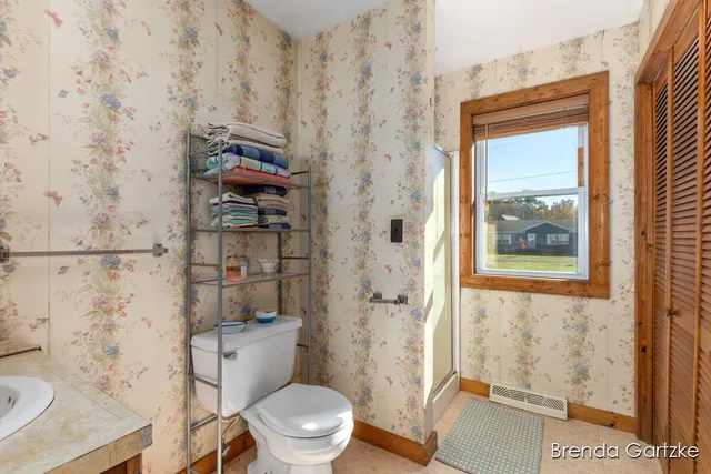 $426,724 | 17300 Warrior Drive, Howard City, MI 49329