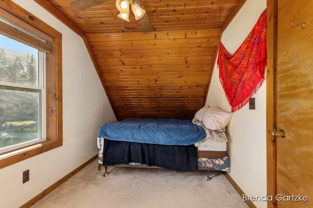 $426,724 | 17300 Warrior Drive, Howard City, MI 49329