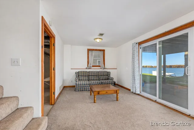 $426,724 | 17300 Warrior Drive, Howard City, MI 49329