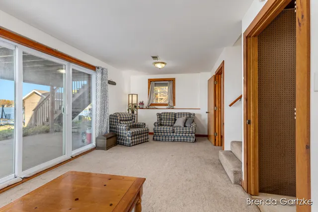 $426,724 | 17300 Warrior Drive, Howard City, MI 49329