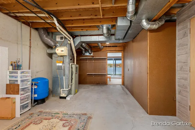 $426,724 | 17300 Warrior Drive, Howard City, MI 49329