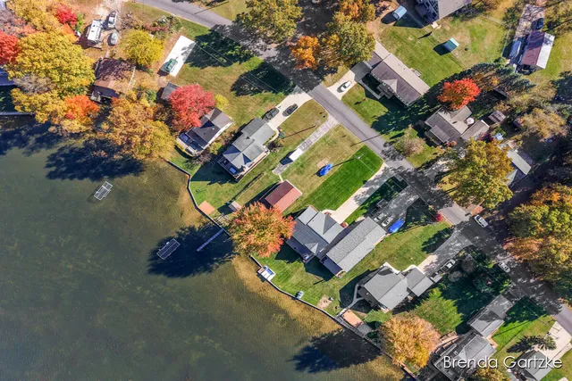 $426,724 | 17300 Warrior Drive, Howard City, MI 49329