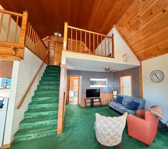 $426,724 | 17300 Warrior Drive, Howard City, MI 49329