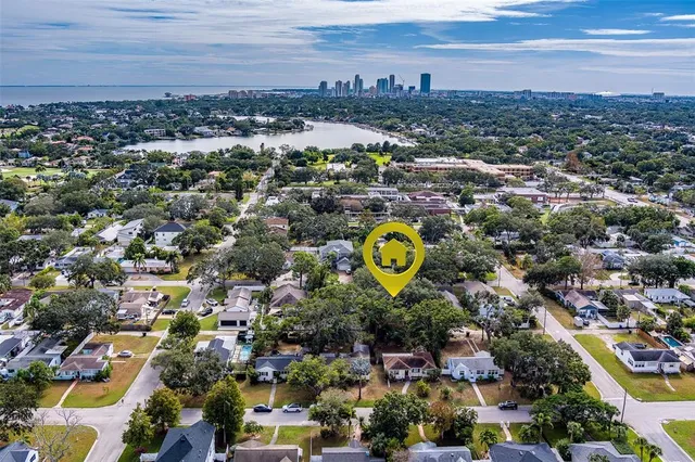$650,000 | 225 36th Avenue Northeast, St. Petersburg, FL 33704