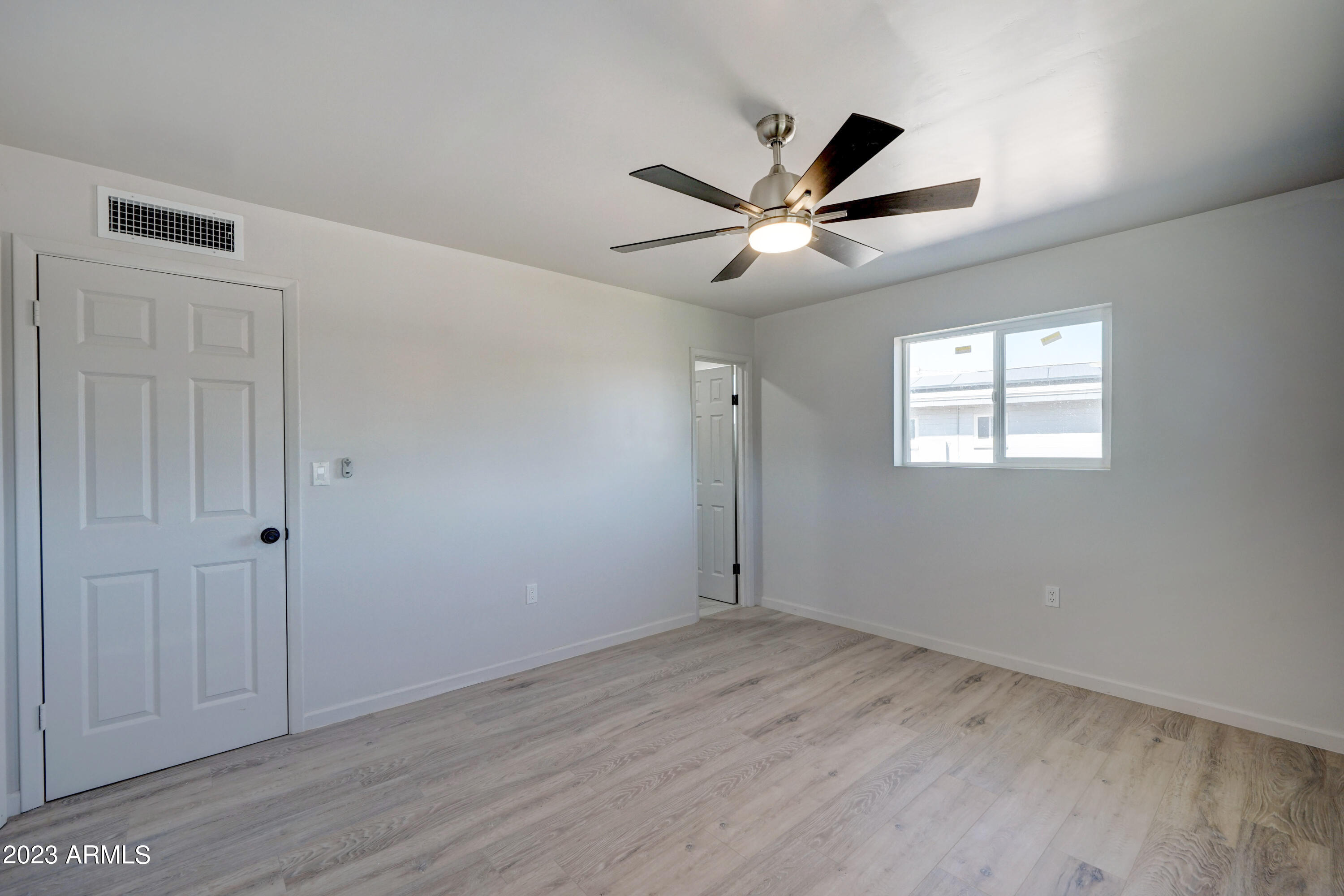 748 North Recker Road Mesa, AZ 85205 - Photo 16 of 29 748 N Recker-17