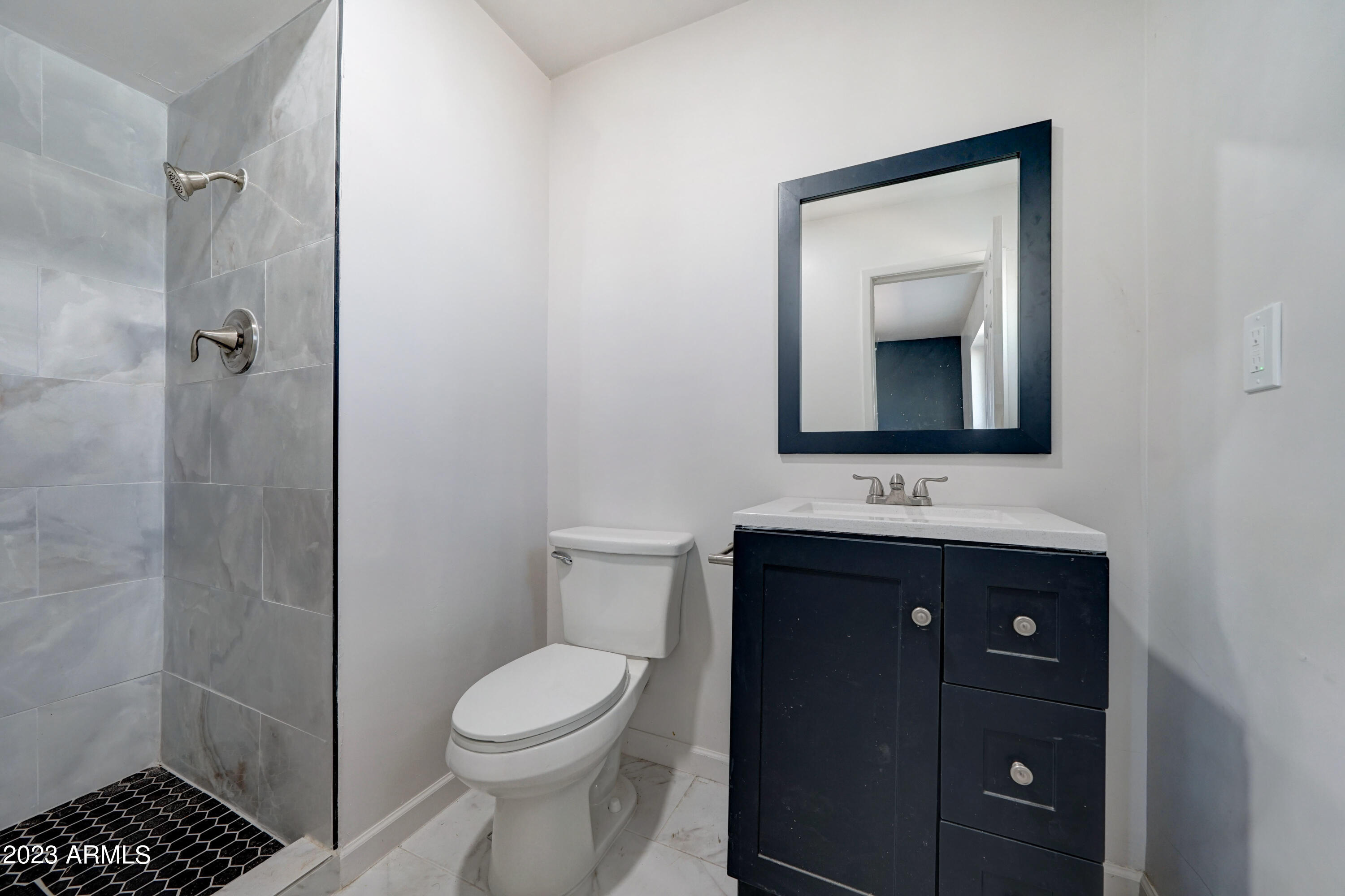 748 North Recker Road Mesa, AZ 85205 - Photo 17 of 29 748 N Recker-18