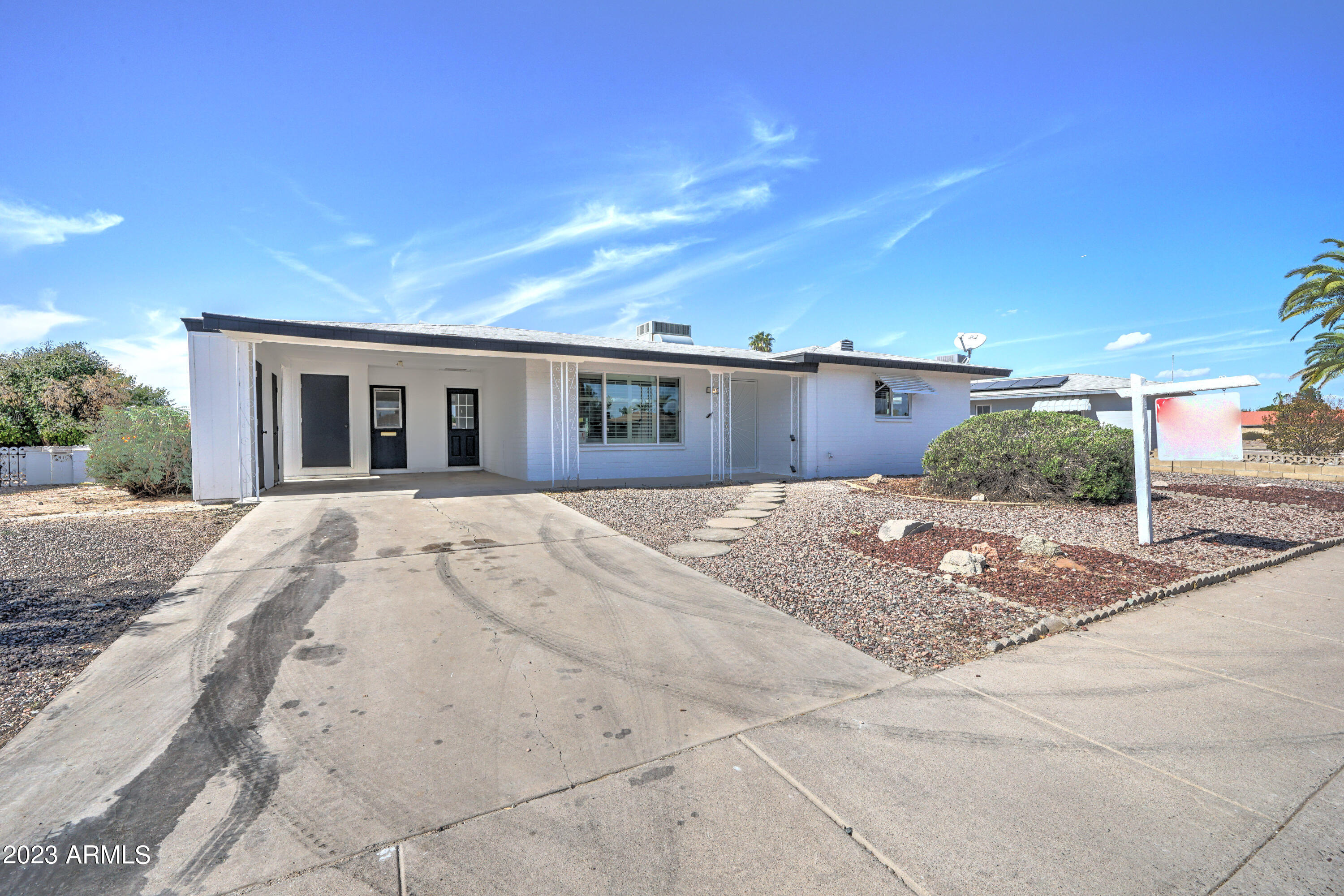748 North Recker Road Mesa, AZ 85205 - Photo 3 of 29 748 N Recker-3