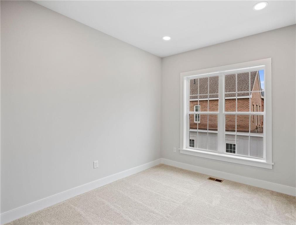 212 Oliver Way Cranberry Township, PA 16066 - Photo 23 of 49 an empty room with a window