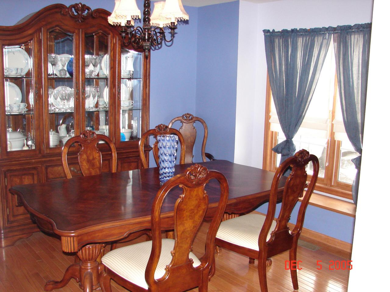 Delaware Court Bushkill, PA 18324 - Photo 4 of 7 Dining Room