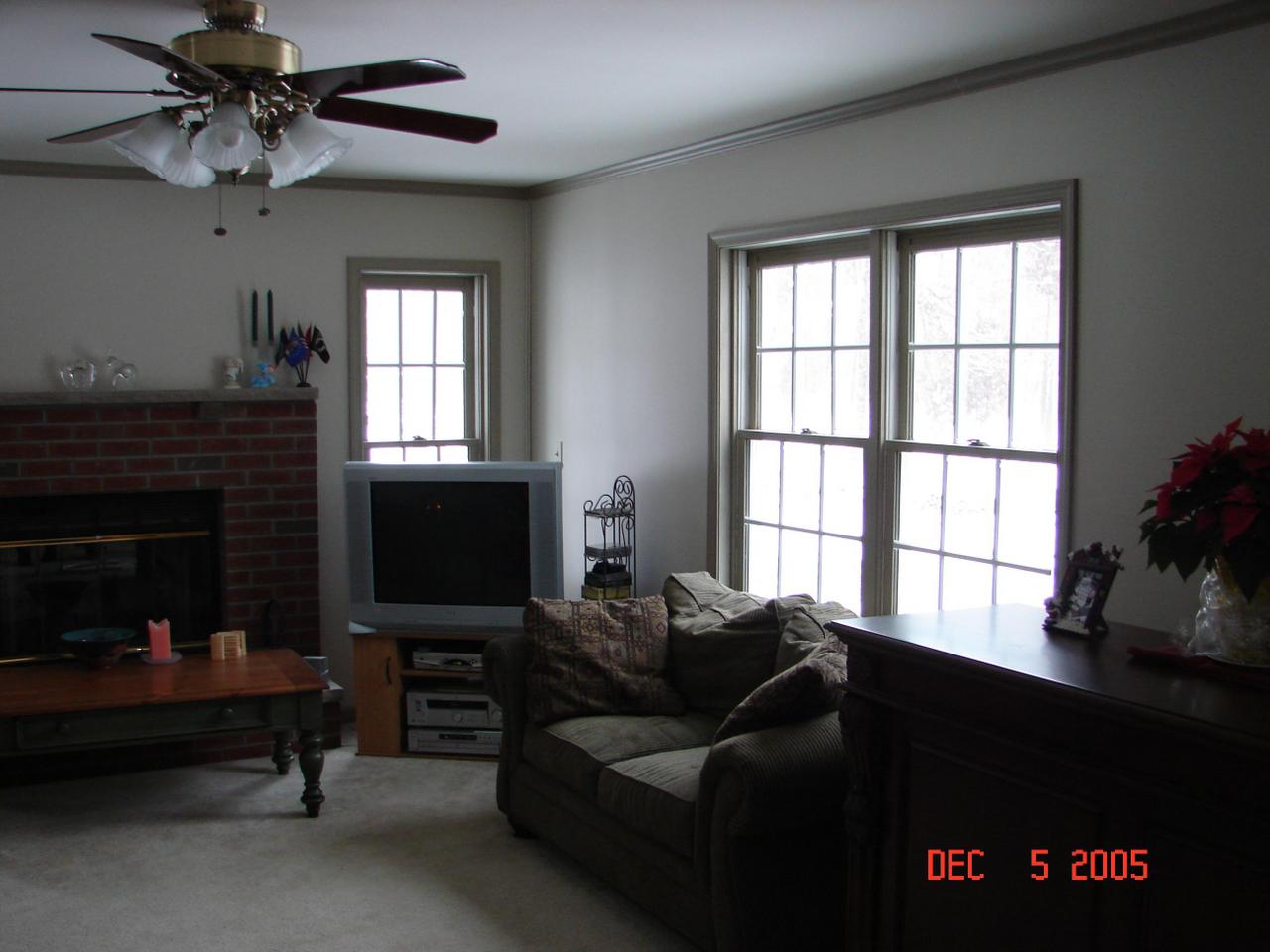 Delaware Court Bushkill, PA 18324 - Photo 5 of 7 Family Room - #1