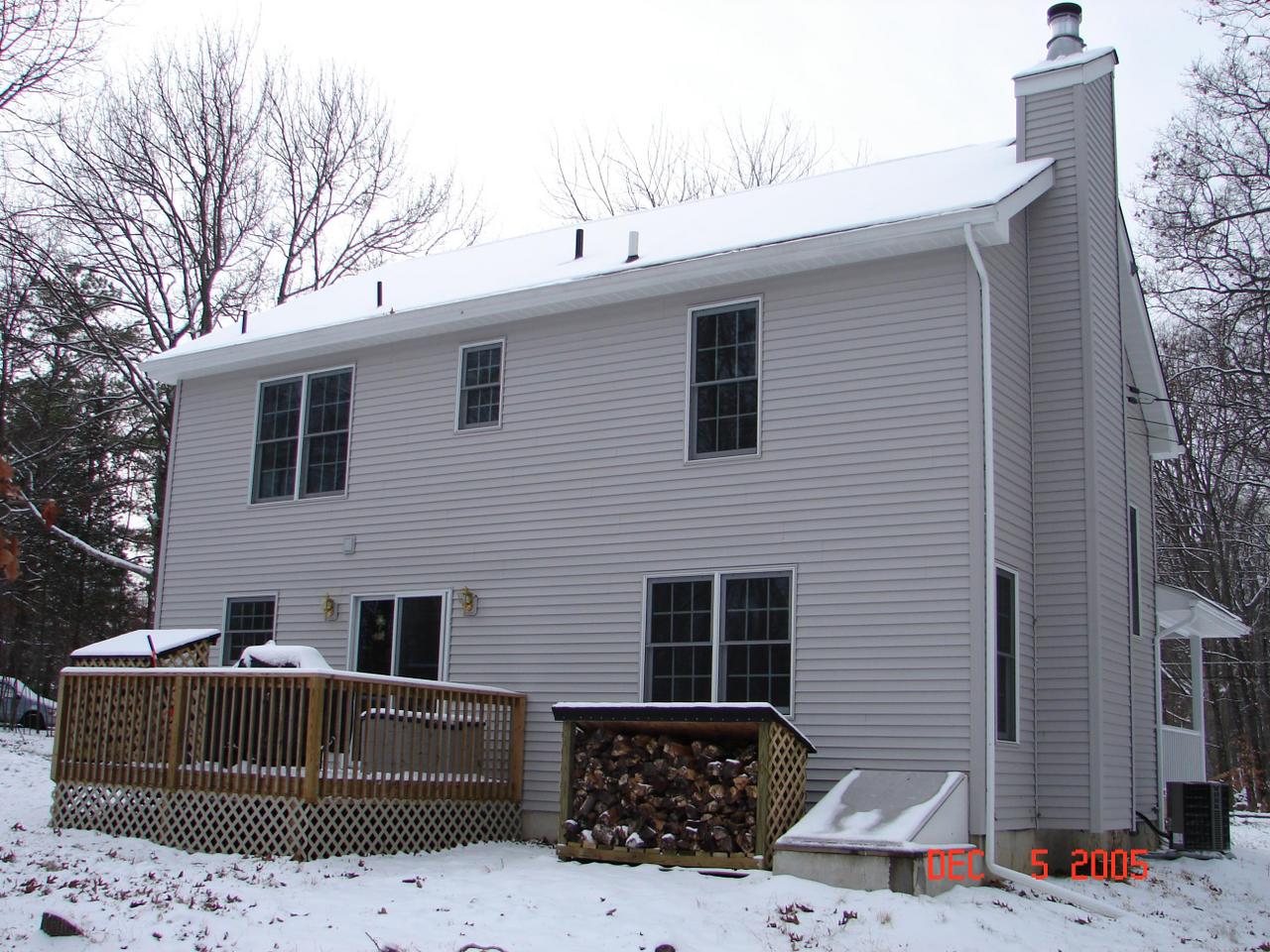 Delaware Court Bushkill, PA 18324 - Photo 6 of 7 Rear View