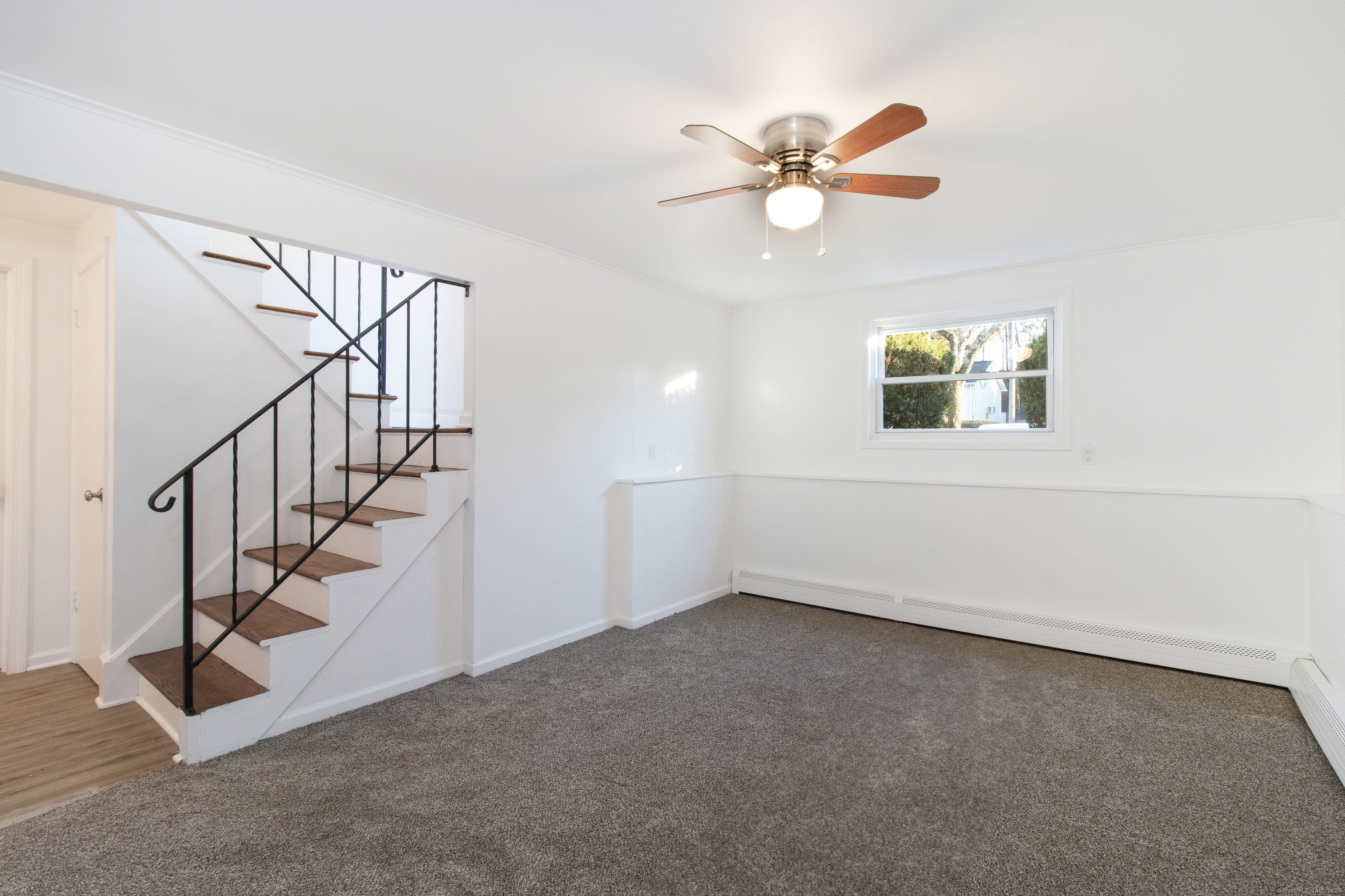 14 Windward Road Norwalk, CT 06854 - Photo 3 of 35