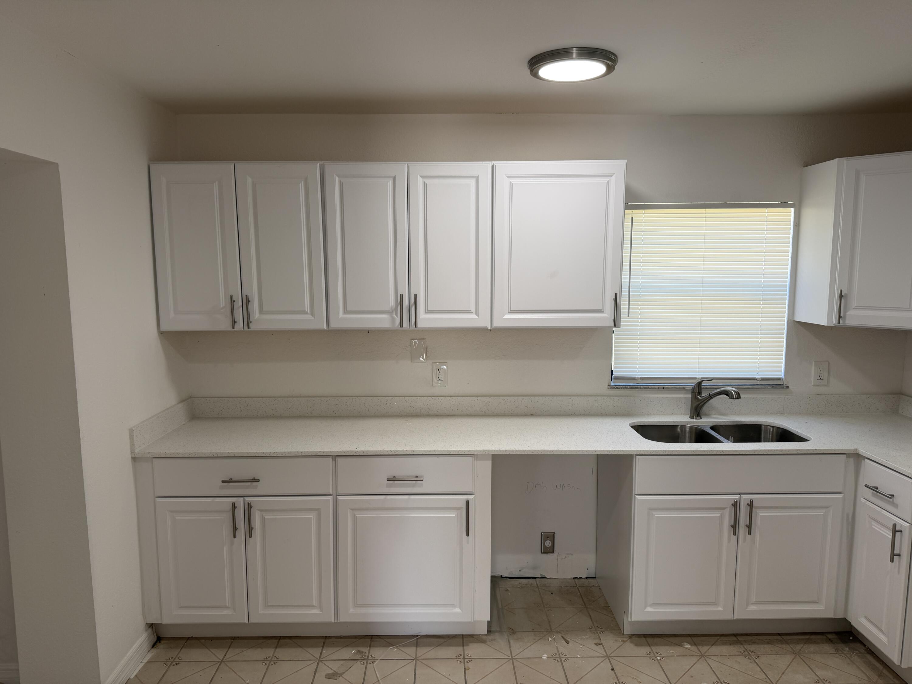 4002 Ave Q Fort Pierce, FL 34947 - Photo 3 of 12 IMG_0684