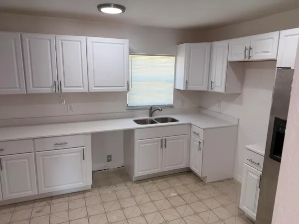 $1,950 | 4002 Ave Q, Fort Pierce, FL 34947