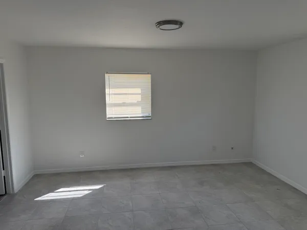 $1,950 | 4002 Ave Q, Fort Pierce, FL 34947