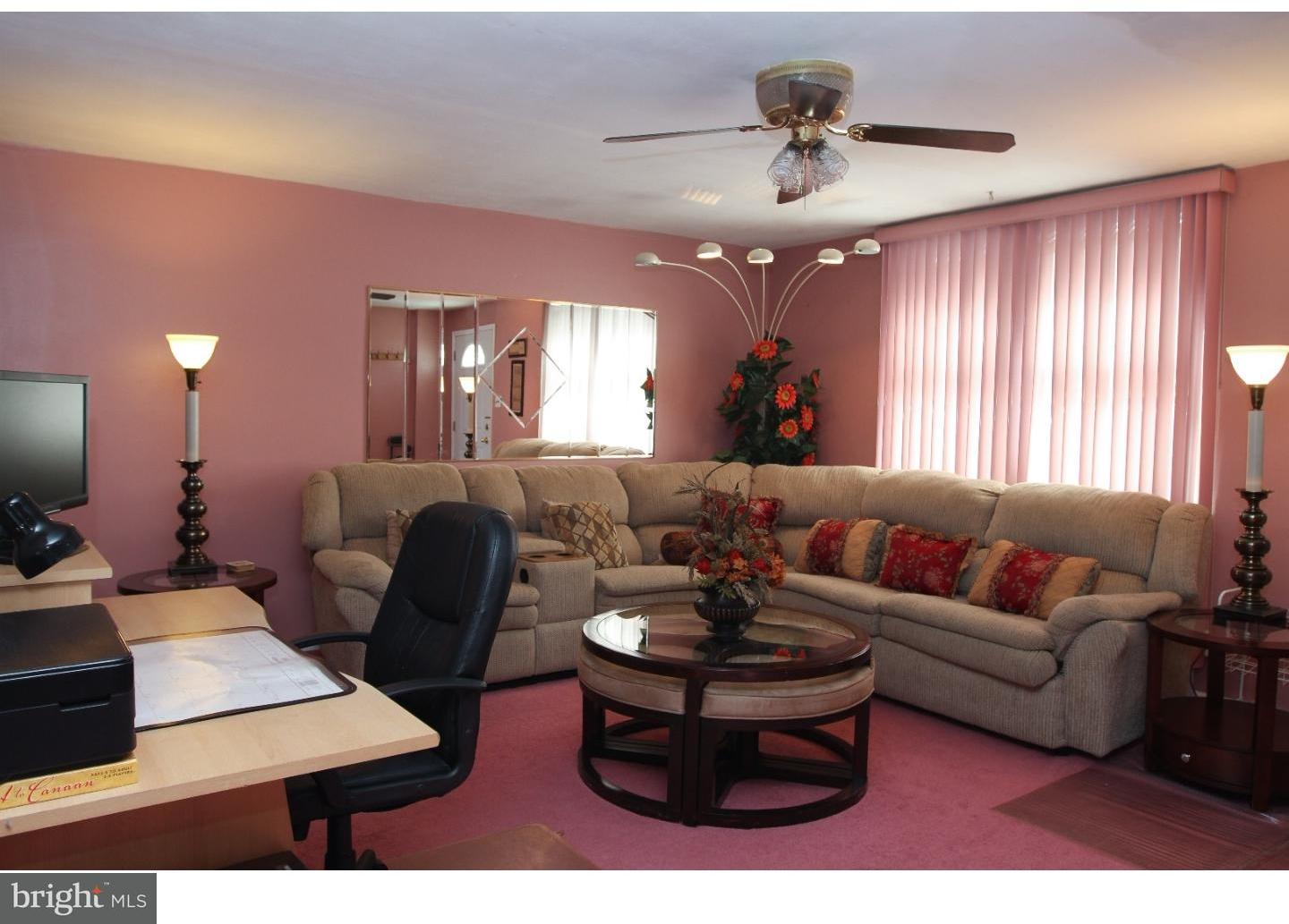 1434 Elson Road Brookhaven, PA 19015 - Photo 3 of 25 Living Room