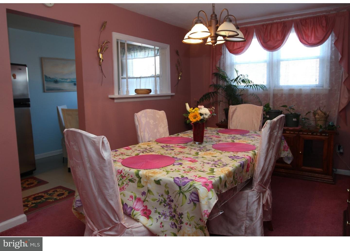 1434 Elson Road Brookhaven, PA 19015 - Photo 5 of 25 Dining Room