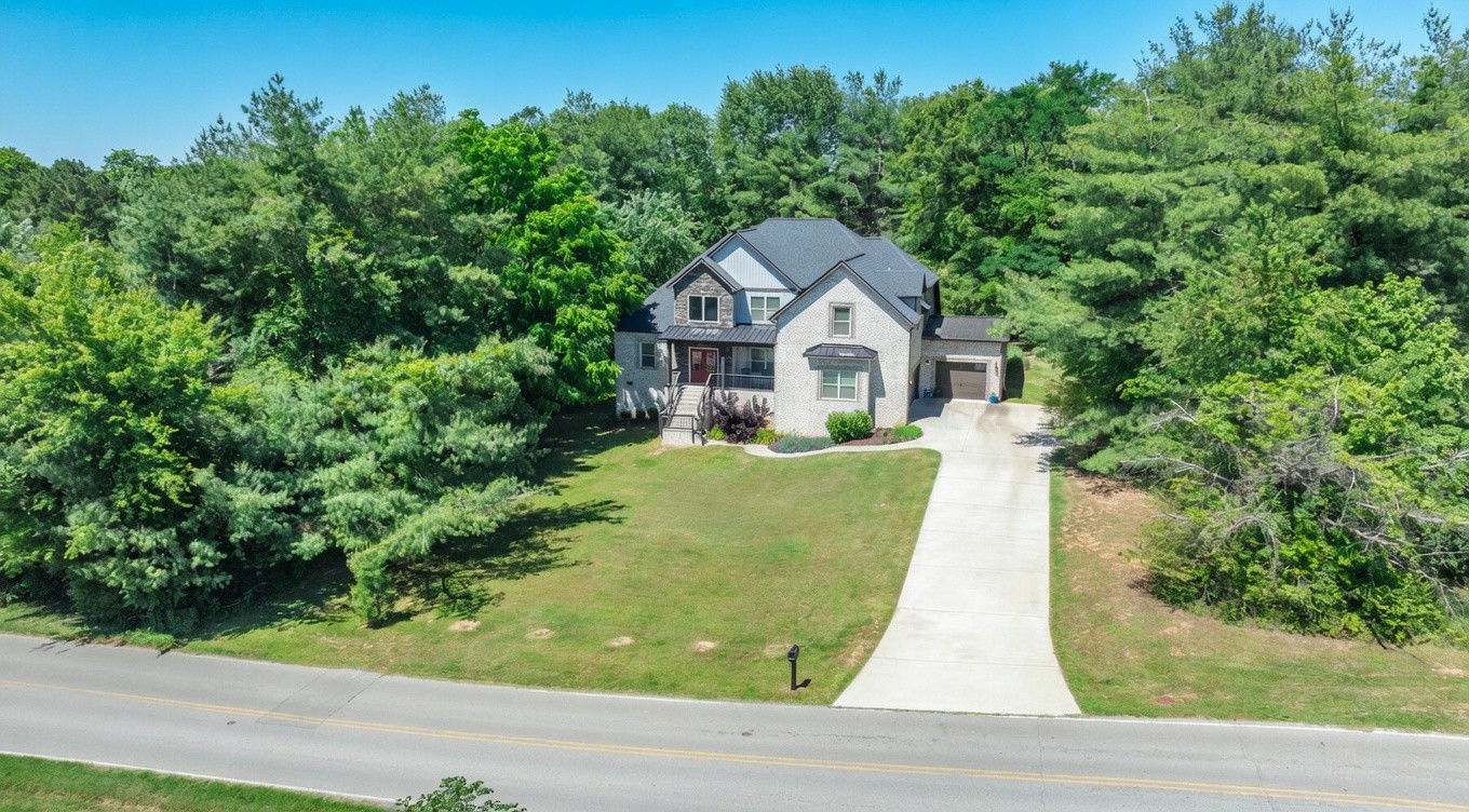 652 Vaughan Road Clarksville, TN 37043 - Photo 3 of 72 Gallery Image 3