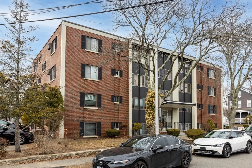 50 Tuttle Street, Unit 12 Wakefield, MA 01880 - Photo 4 of 35
