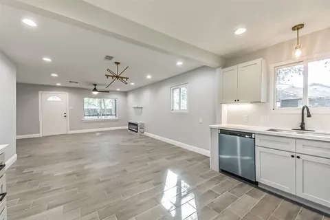 $199,000 | 8925 Everglade Drive, Houston, TX 77078