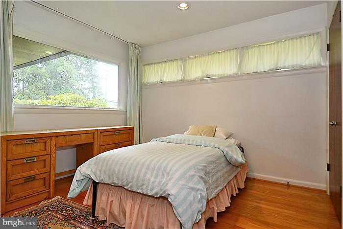 8501 Old Seven Locks Road Bethesda, MD 20817 - Photo 13 of 29 Main Level Bedroom