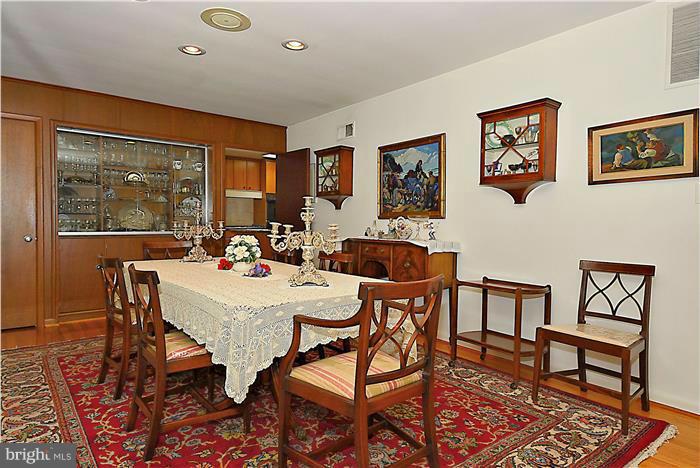 8501 Old Seven Locks Road Bethesda, MD 20817 - Photo 5 of 29 Dining Room