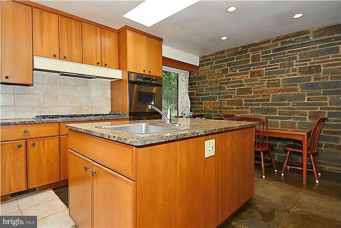 8501 Old Seven Locks Road Bethesda, MD 20817 - Photo 7 of 29 Kitchen