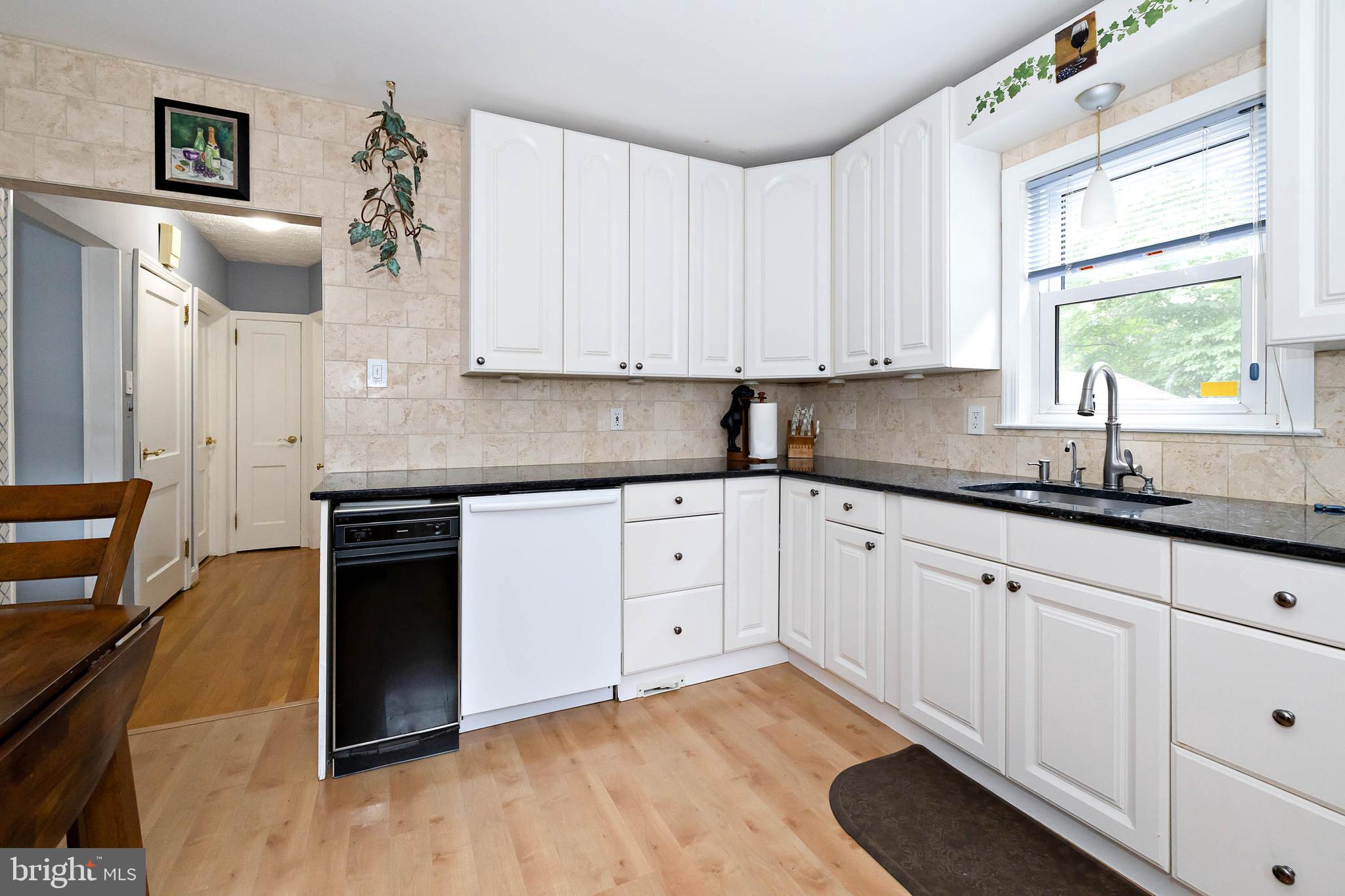22 Evesham Road Cherry Hill, NJ 08003 - Photo 7 of 17 Kitchen