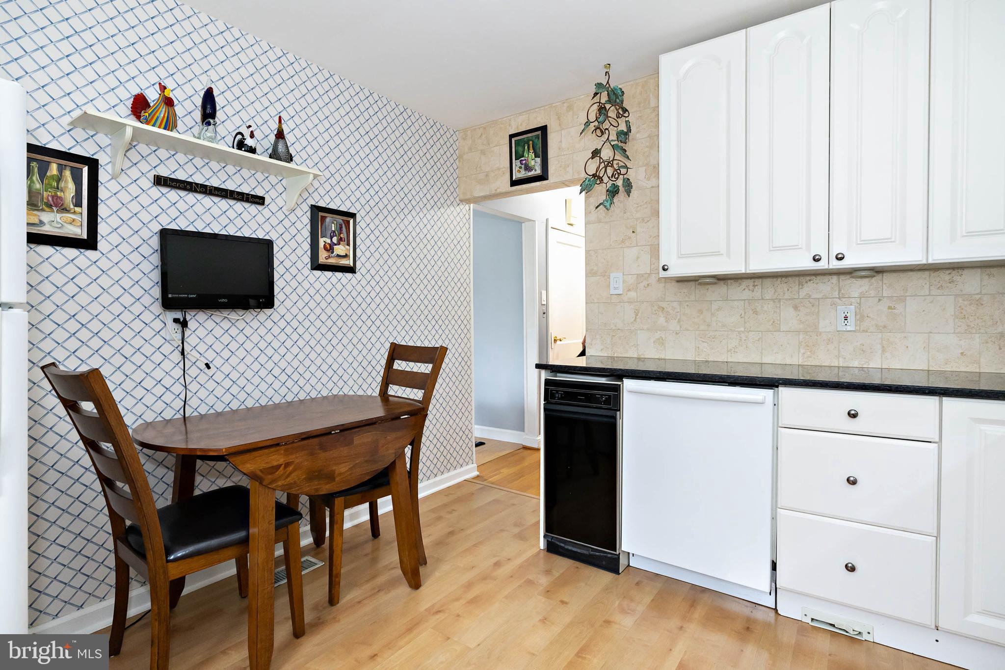 22 Evesham Road Cherry Hill, NJ 08003 - Photo 8 of 17 Kitchen