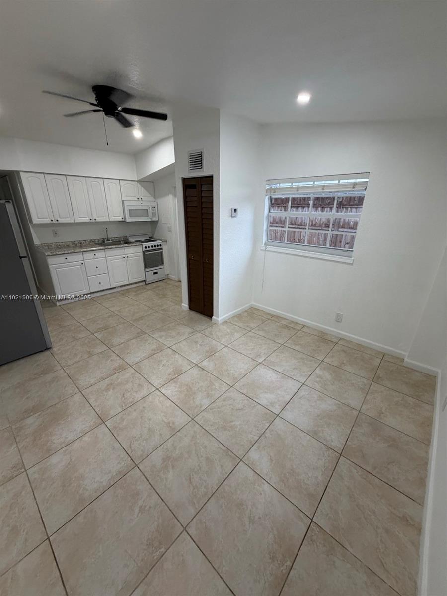 830 Southwest 6th Street, Unit B Hallandale Beach, FL 33009 - Photo 3 of 11