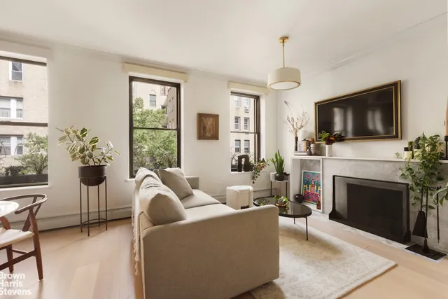 $799,000 | 202 West 92nd Street, Unit 4F | Upper West Side
