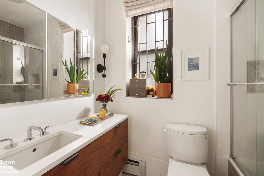 202 West 92nd Street, Unit 4F Manhattan, NY 10025 - Photo 6 of 7