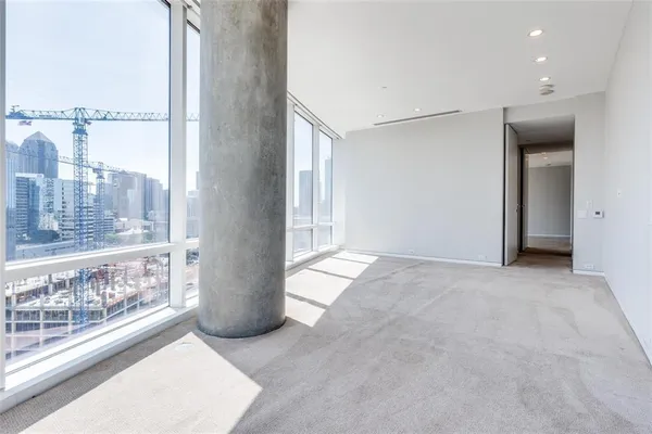$4,250 | 2430 Victory Park Lane, Unit 1809, Dallas, TX 75219