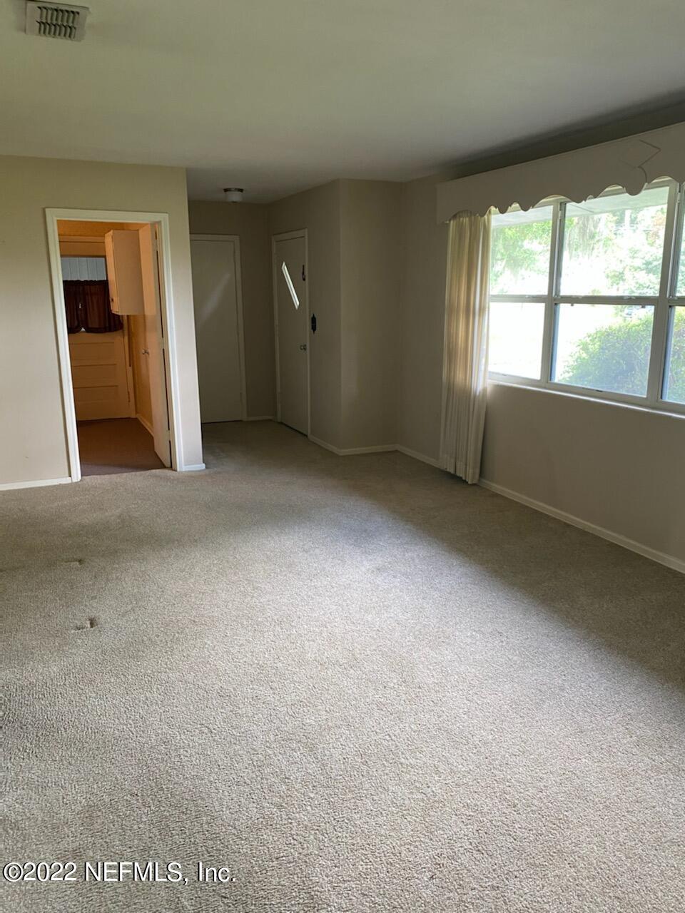 1078 Ibis Road Jacksonville, FL 32216 - Photo 15 of 28 99BA3176-