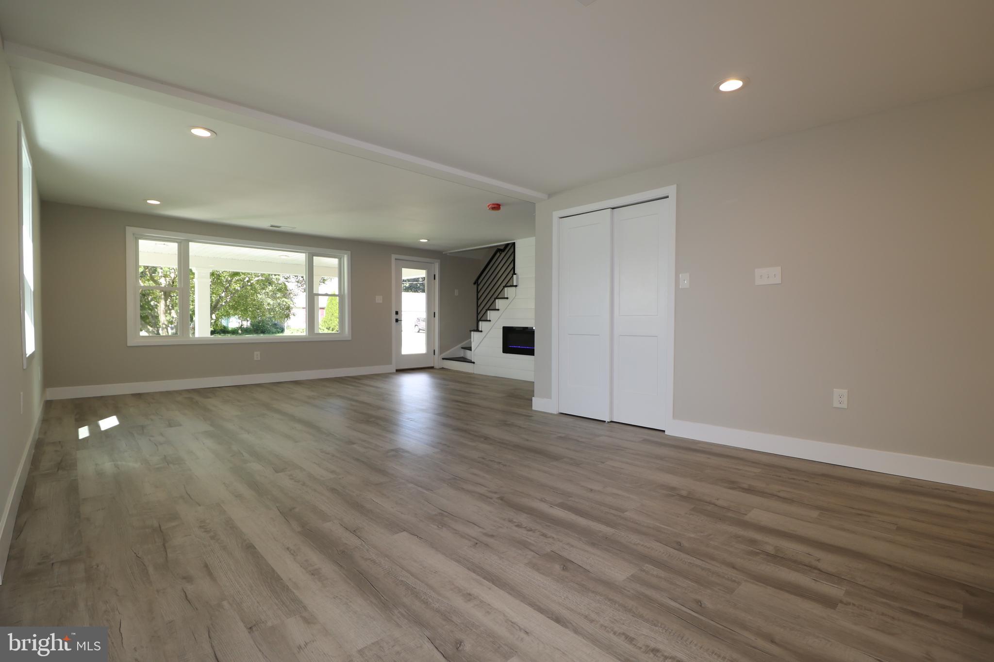 610 Burton Road Oreland, PA 19075 - Photo 16 of 77 Dining Room