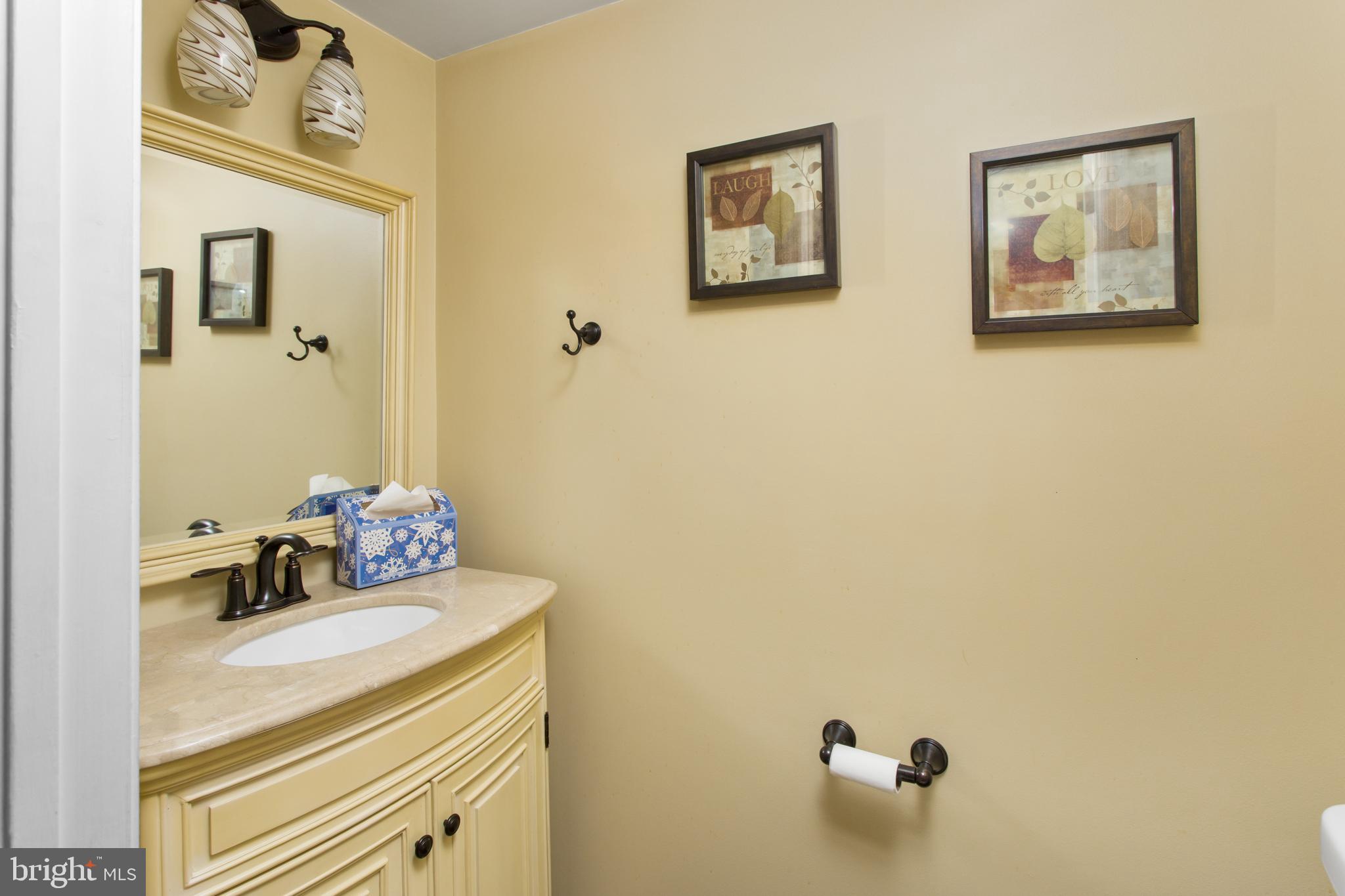 25 Springcress Drive Delran, NJ 08075 - Photo 21 of 44 a bathroom with a sink and a mirror
