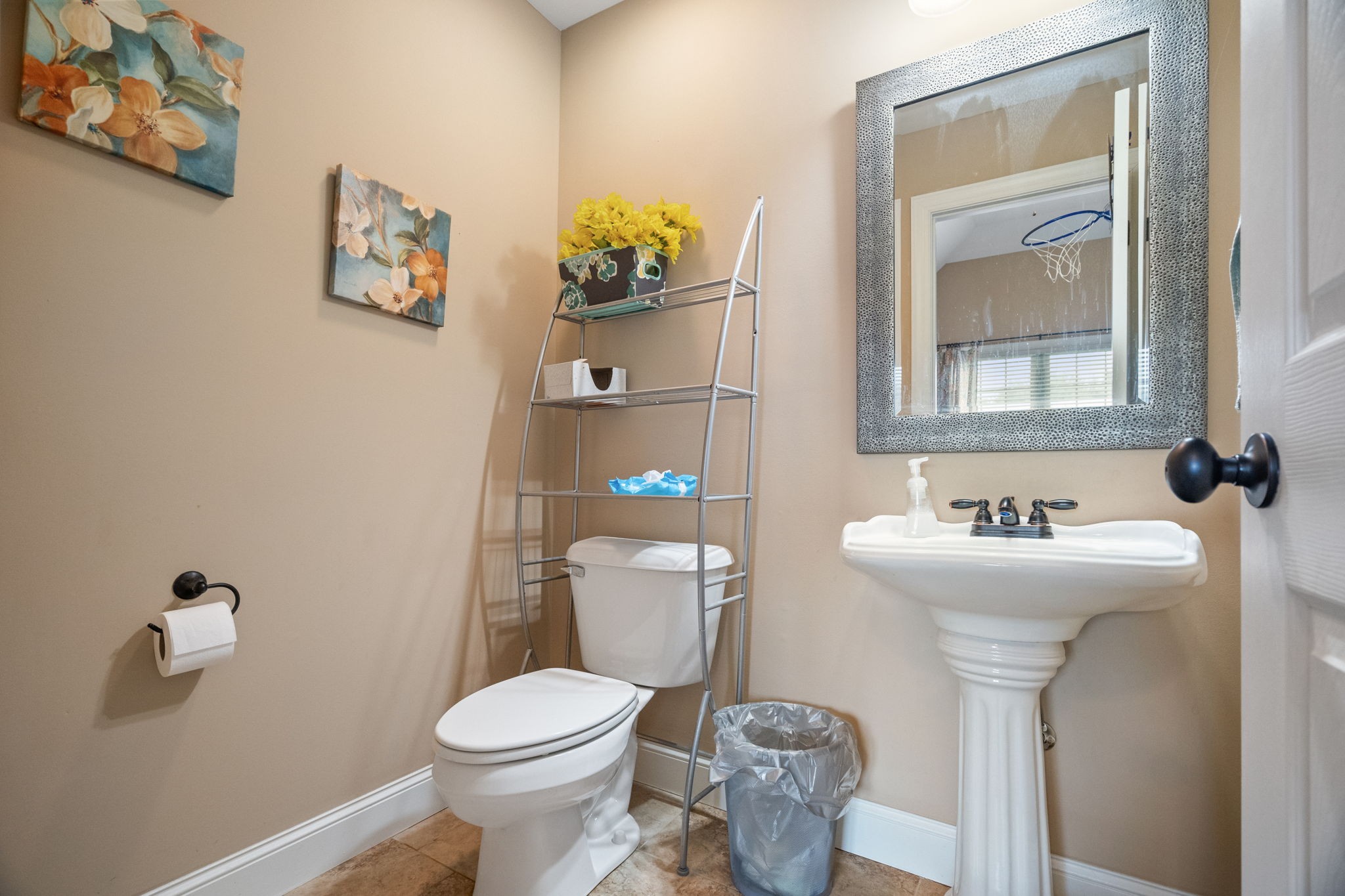 321 Brandywine Lane Springfield, TN 37172 - Photo 29 of 33 Bonus room bathroom.
