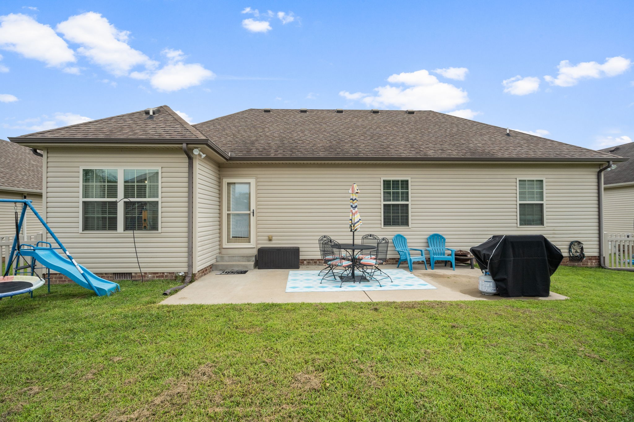321 Brandywine Lane Springfield, TN 37172 - Photo 31 of 33 This backyard is perfect for parties and weekend cookouts!