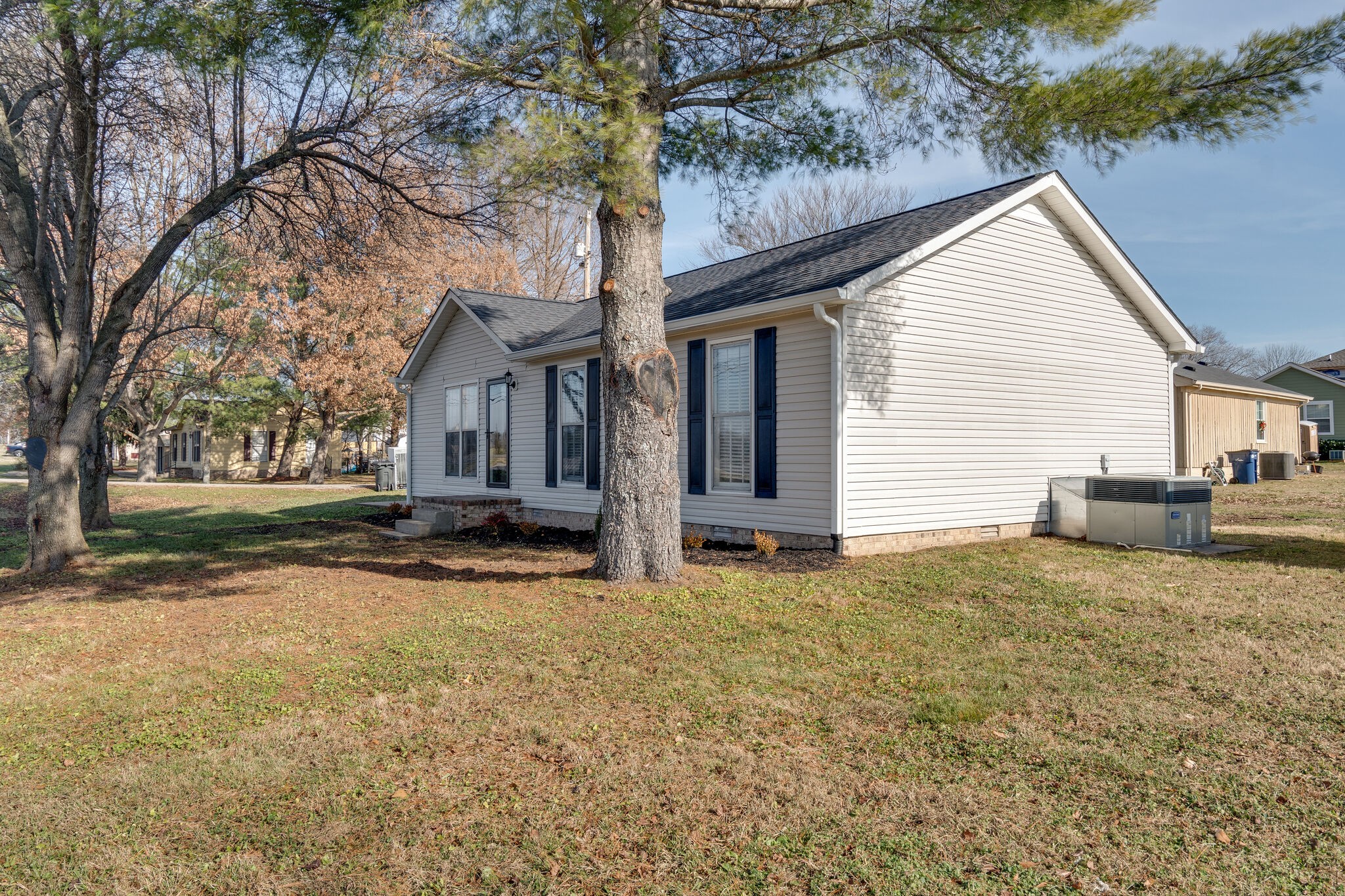 616 Rutherford Lane Columbia, TN 38401 - Photo 3 of 22 Gallery Image 3
