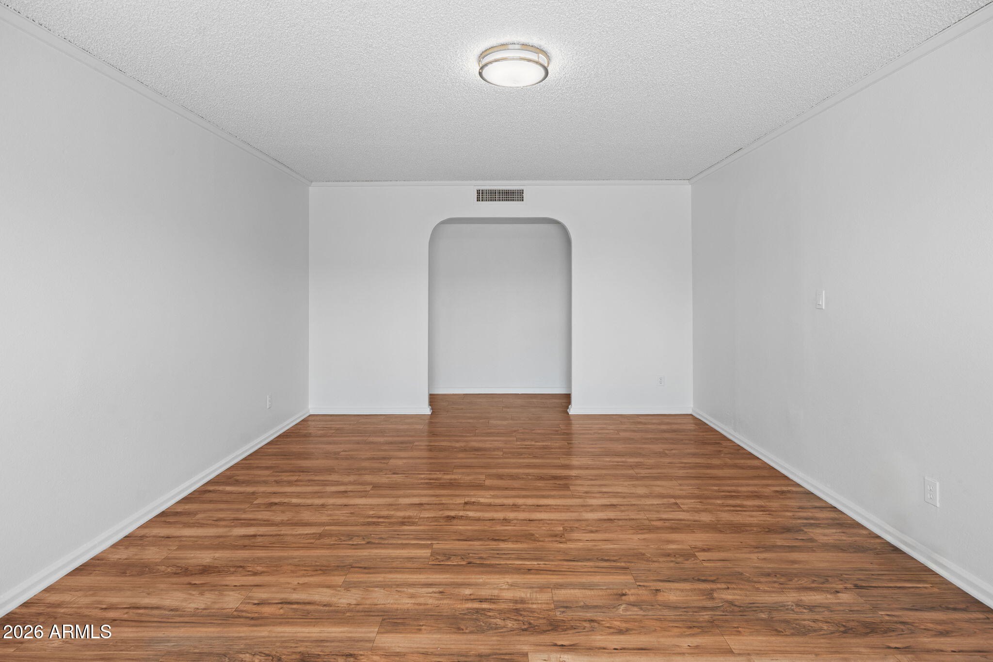 1664 East Del Rio Drive Tempe, AZ 85282 - Photo 6 of 35 Living Room