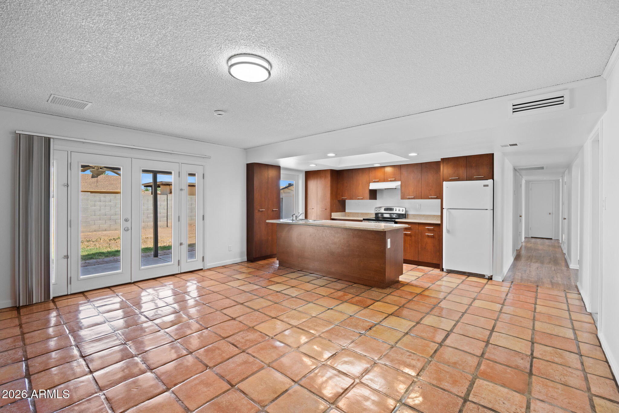 1664 East Del Rio Drive Tempe, AZ 85282 - Photo 7 of 35 Open Kitchen