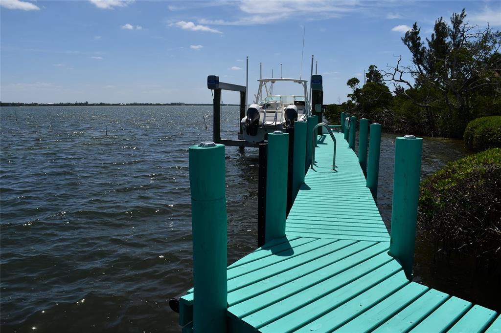 6035 Manasota Key Road Englewood, FL 34223 - Photo 48 of 54 a close up of a lake