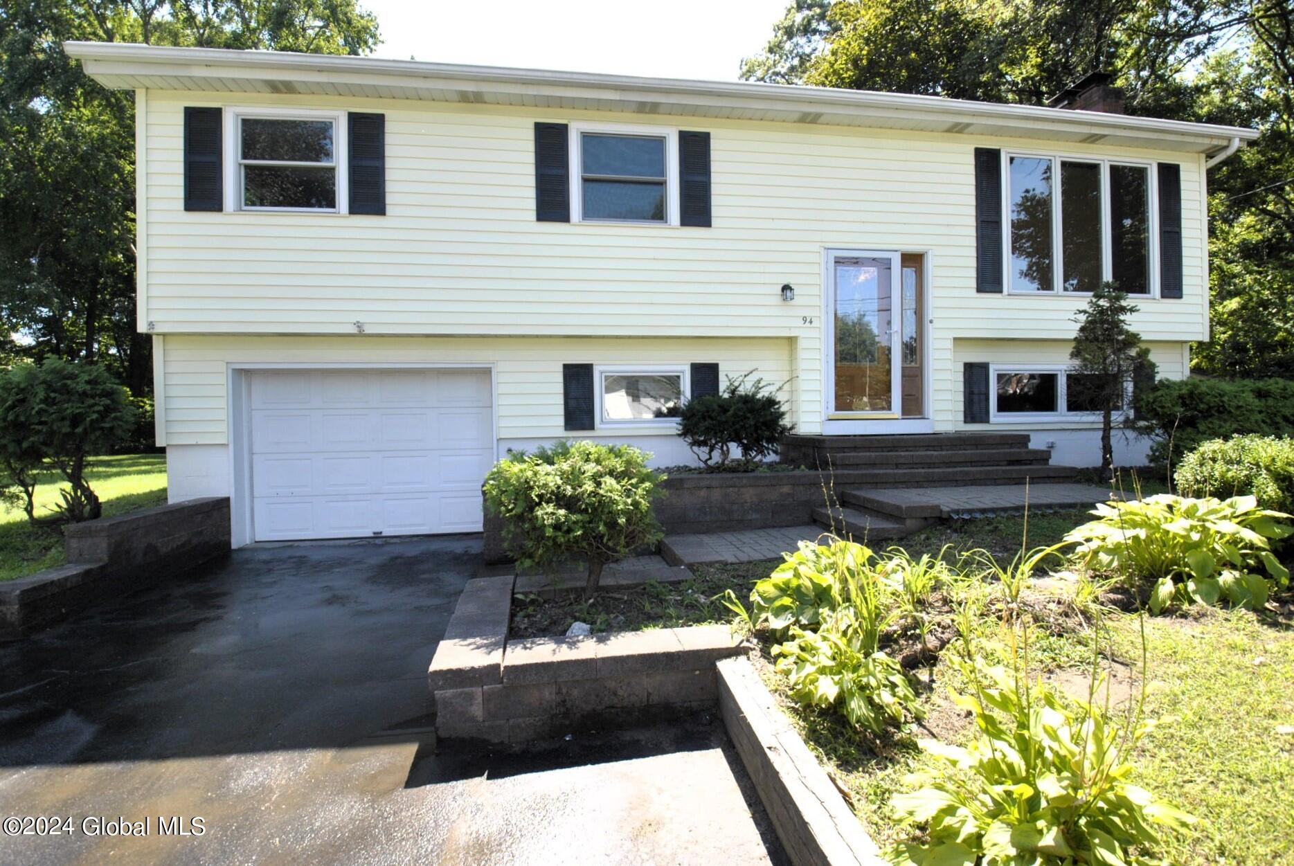 94 Rapple Drive Colonie, NY 12205 - Photo 1 of 43 _DSC0795-0