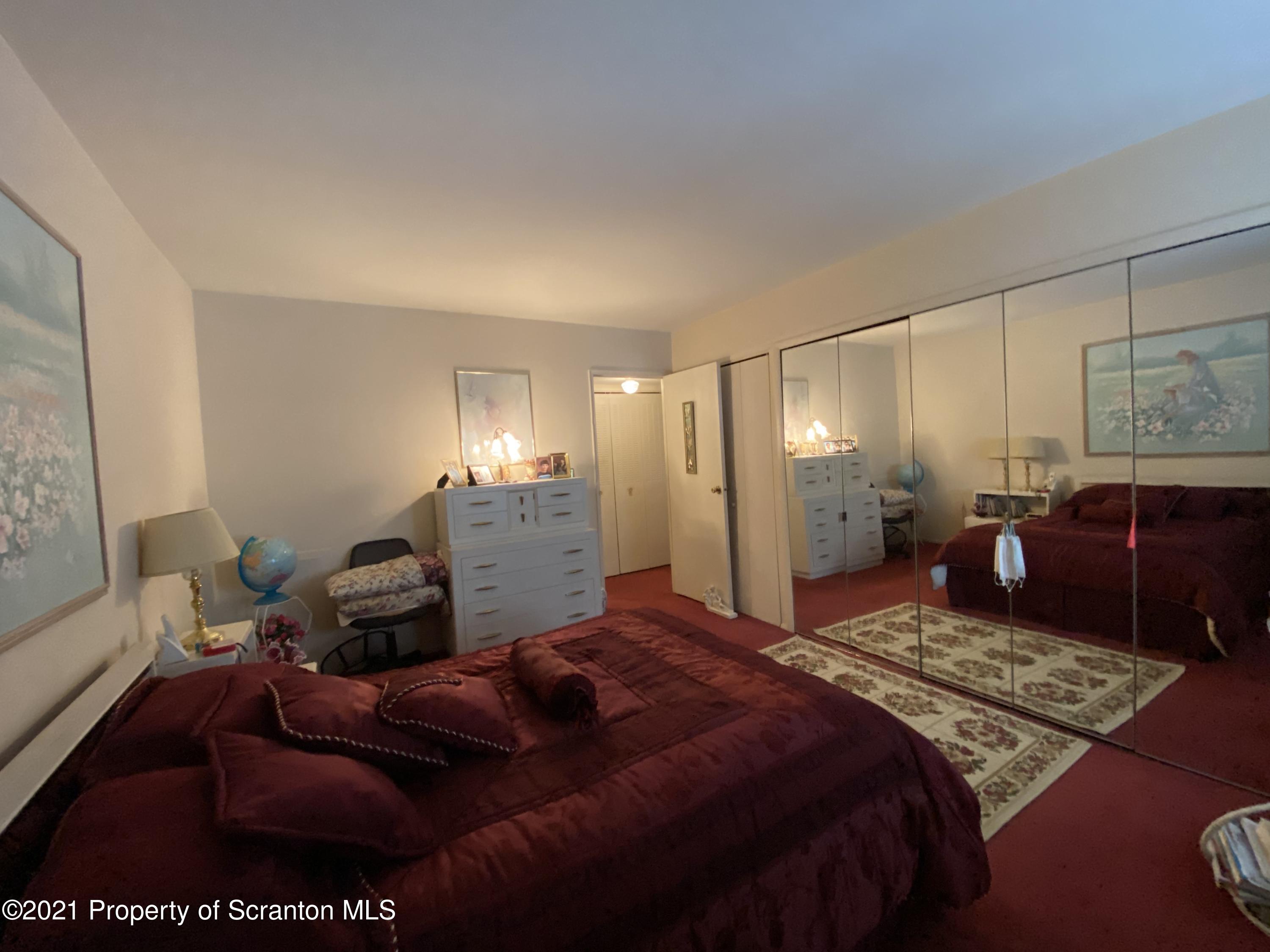 1409 Summit Pointe Scranton, PA 18508 - Photo 14 of 17 Gallery Image 14