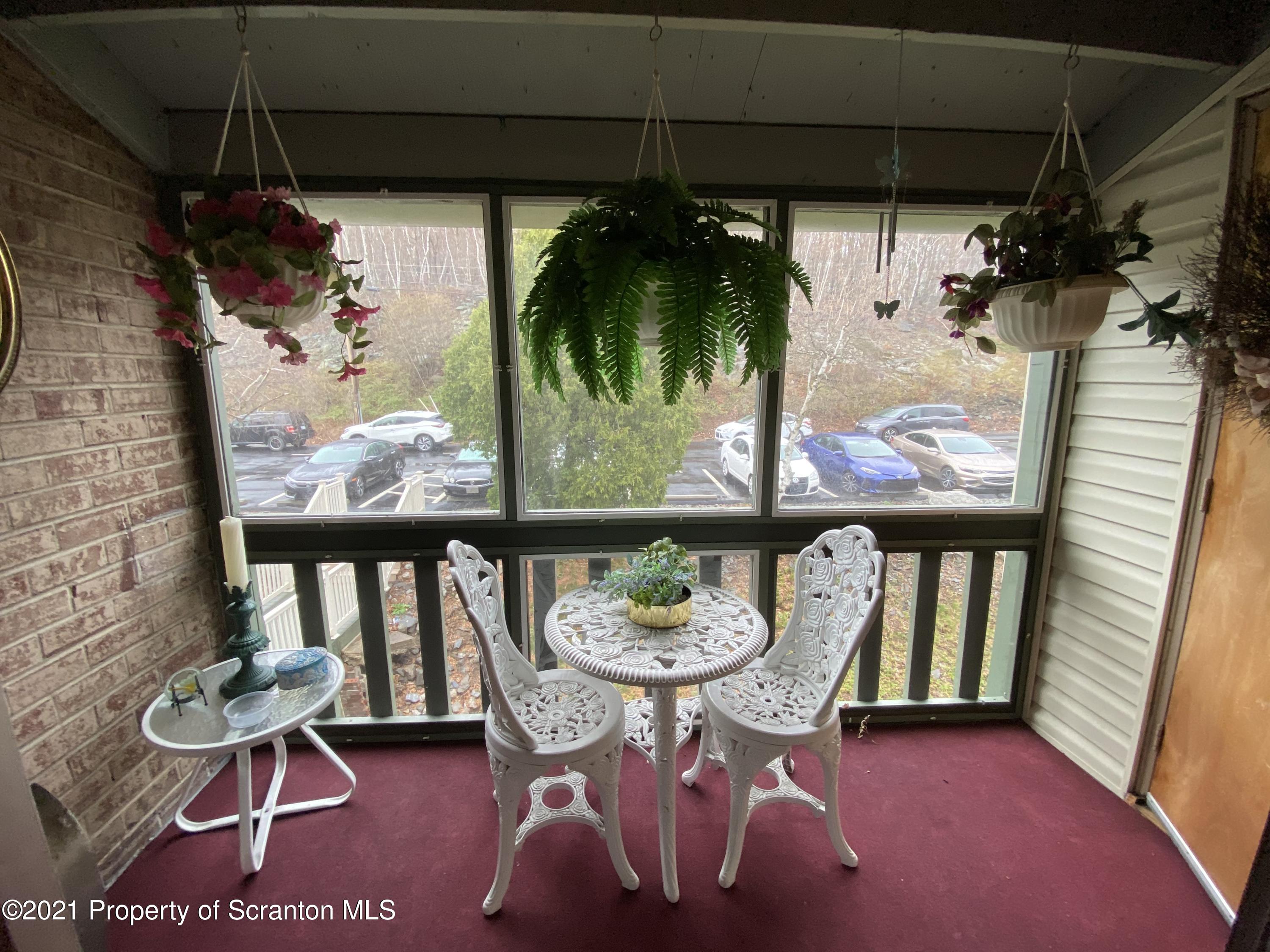 1409 Summit Pointe Scranton, PA 18508 - Photo 10 of 17 Gallery Image 10