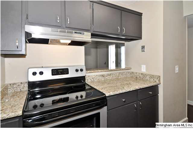 3350 Altamont Road South, Unit D13 Birmingham, AL 35205 - Photo 14 of 24