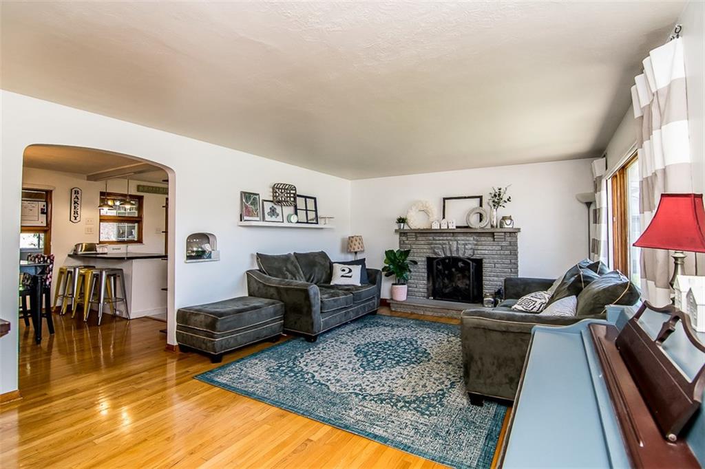 307 McClelland Road Canonsburg, PA 15317 - Photo 6 of 25 Gallery Image 6